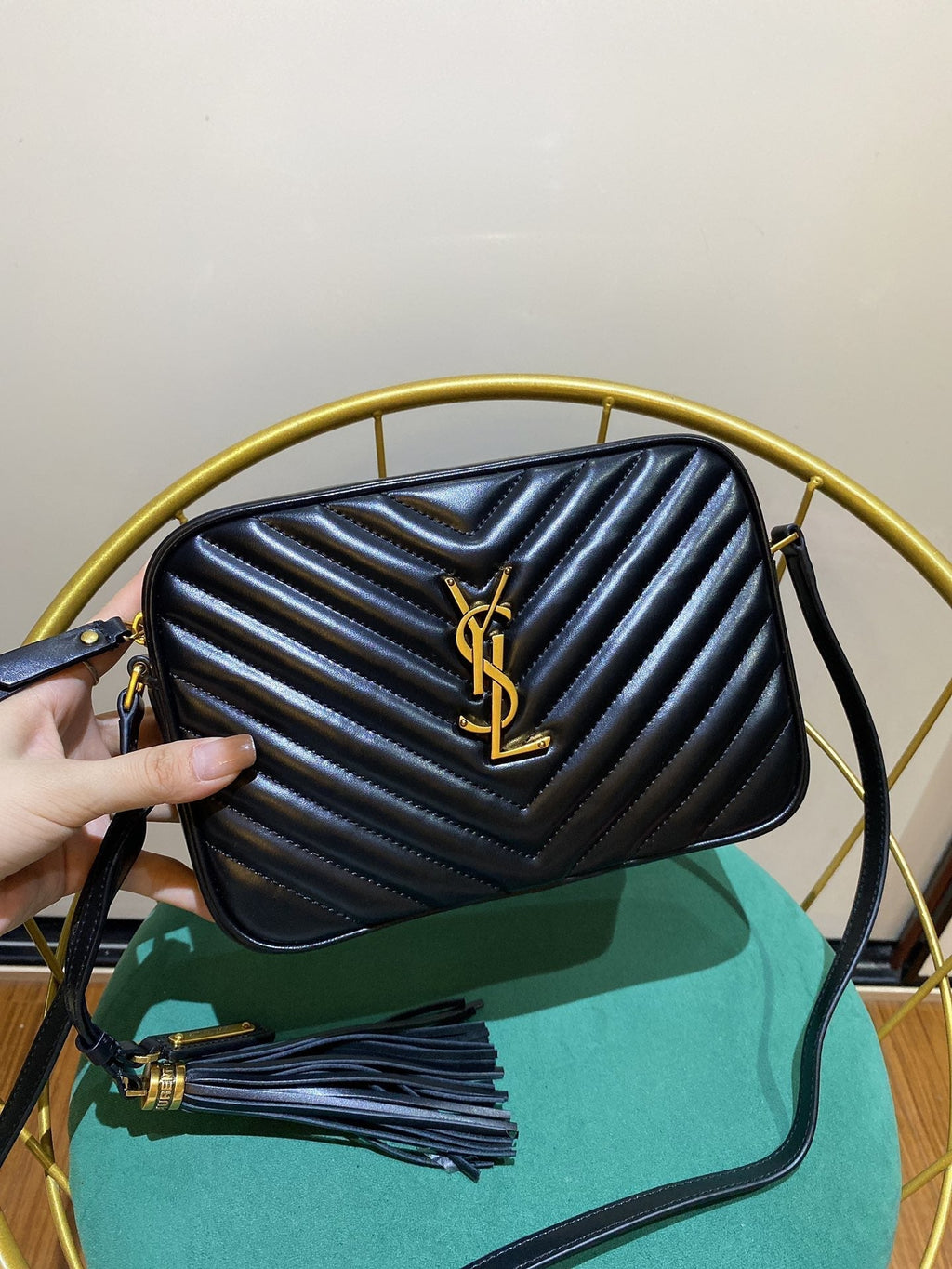 LOU 23 CAMERA BAG IN BLACK/ GOLD QUILTED LEATHER
