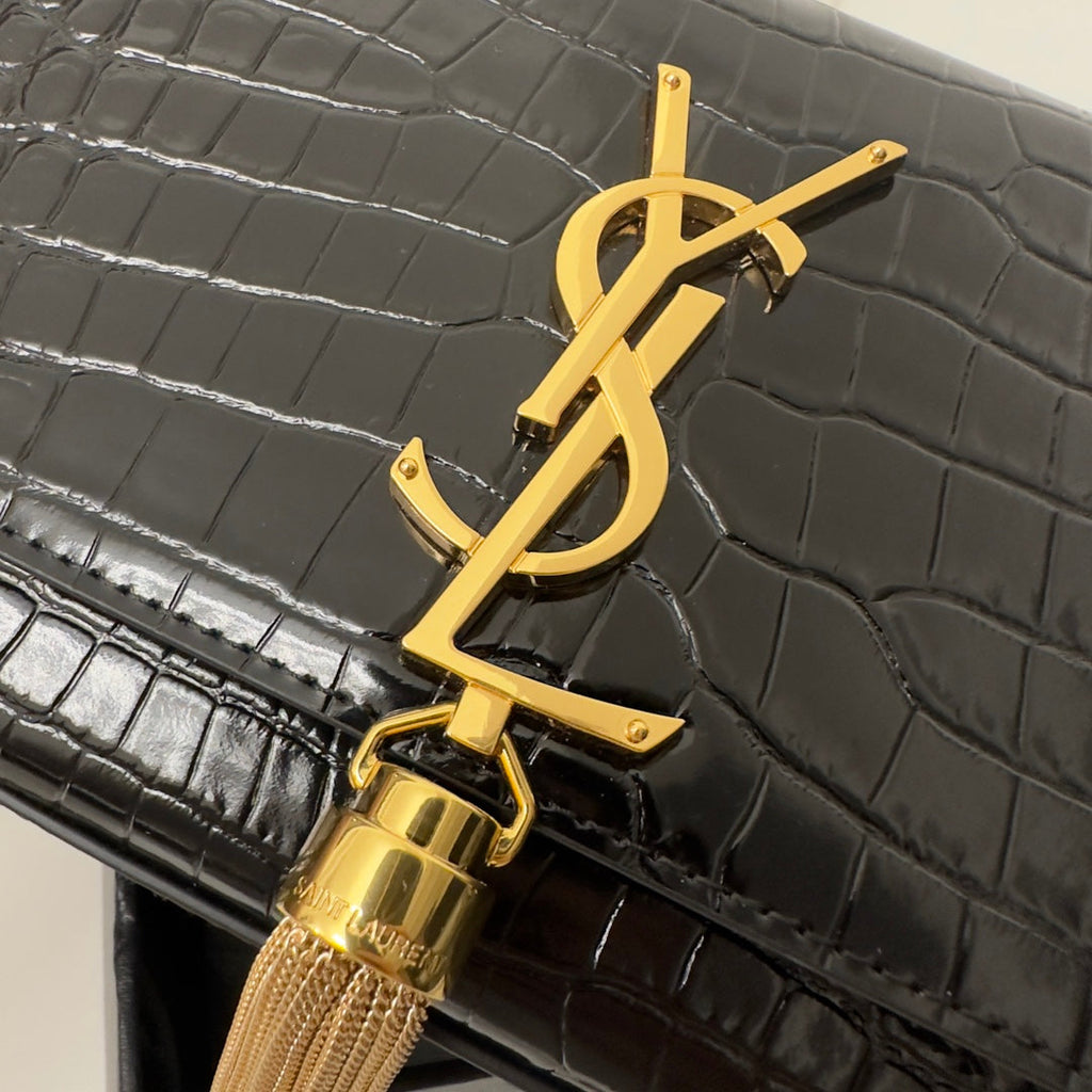 KATE TASSEL 20 BLACK CROCODILE PATTERN CALFSKIN WITH GOLD LOGO