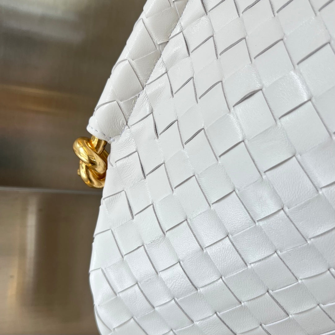 MEDIUM SOLSTICE 44 WHITE LAMBSKIN