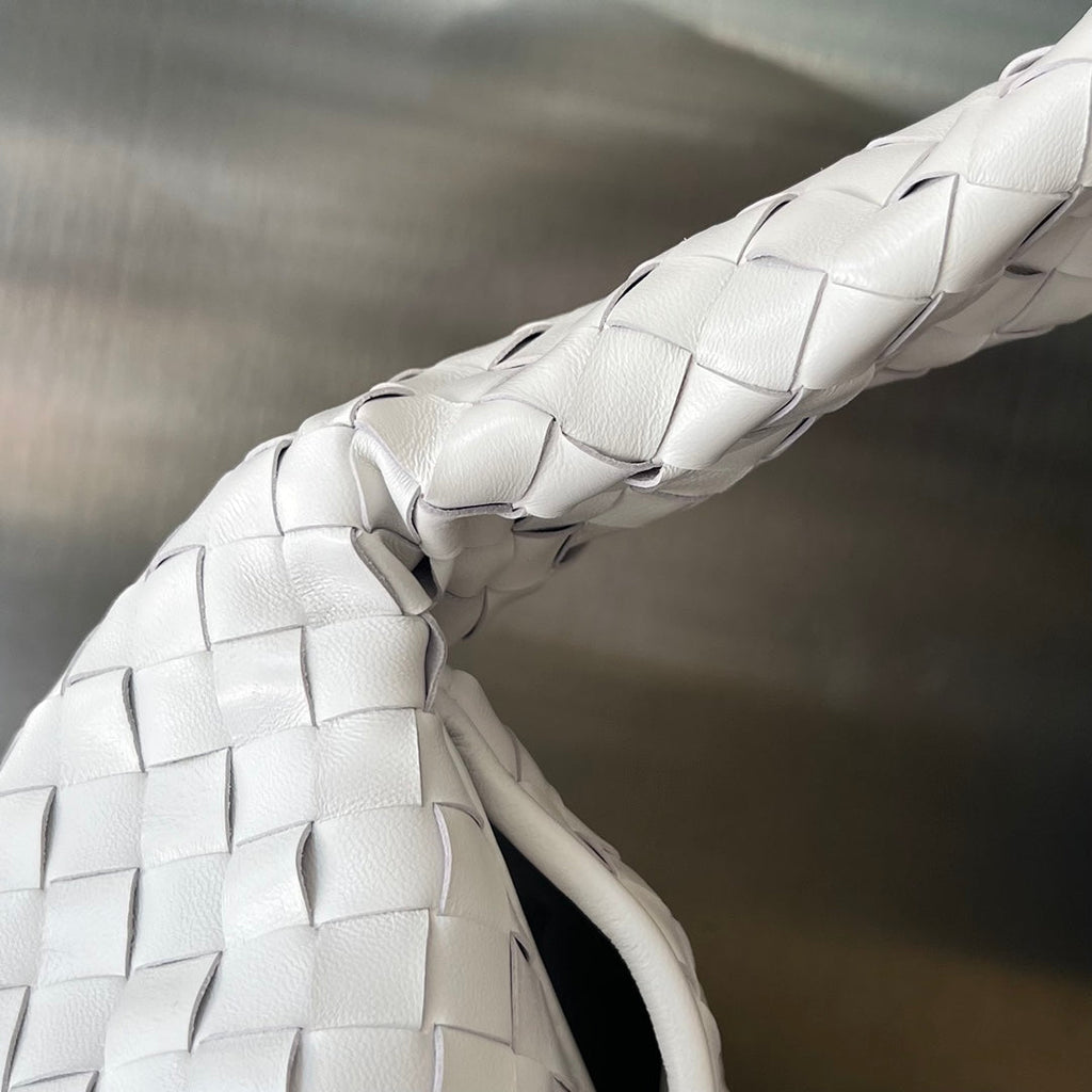 LARGE HOP 54 IN WHITE LAMBSKIN