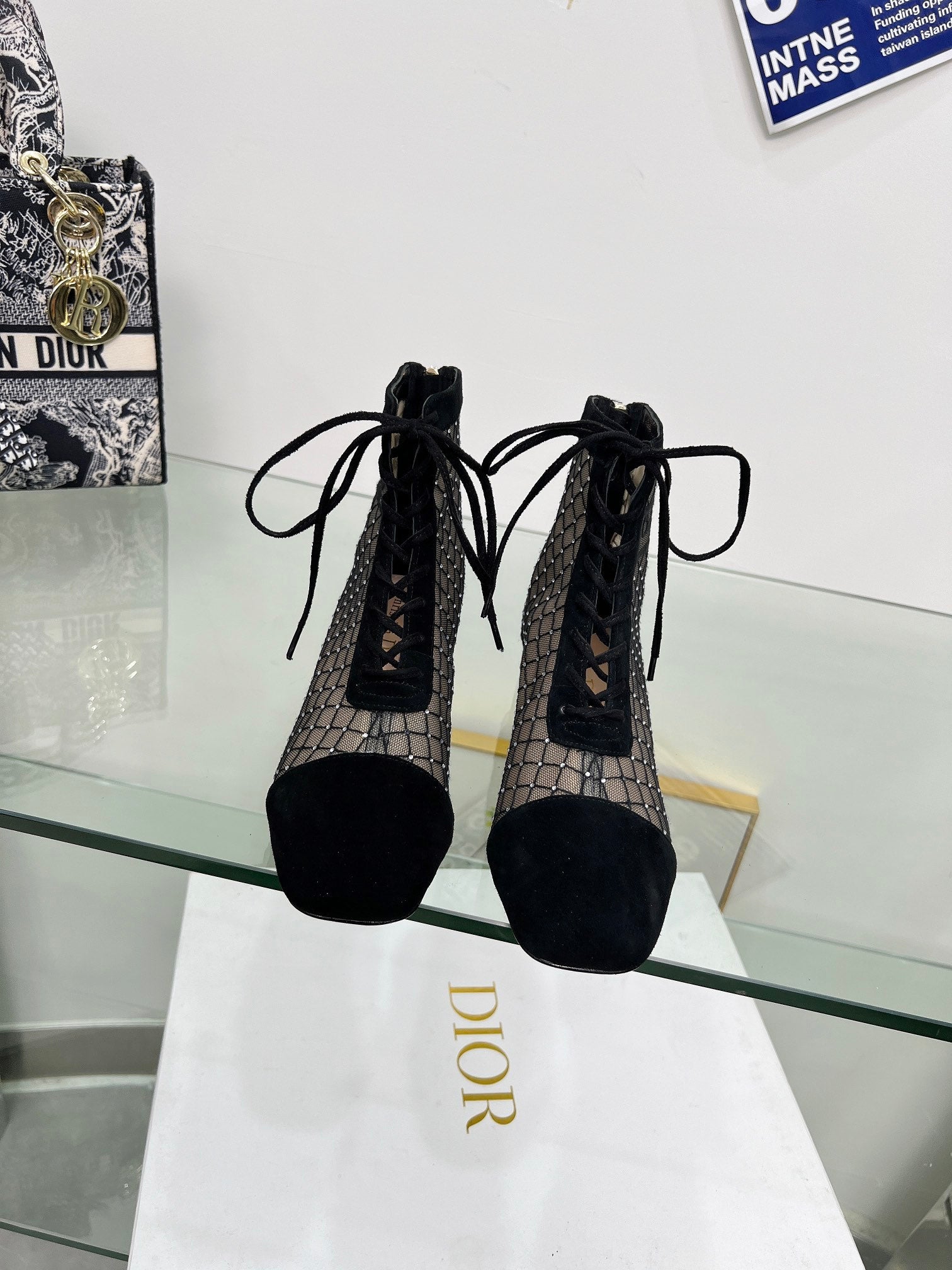 DIOR NAUGHTILY-D HEELED ANKLE BOOT IN BLACK EMBROIDERED MESH AND SUEDE 35 MM