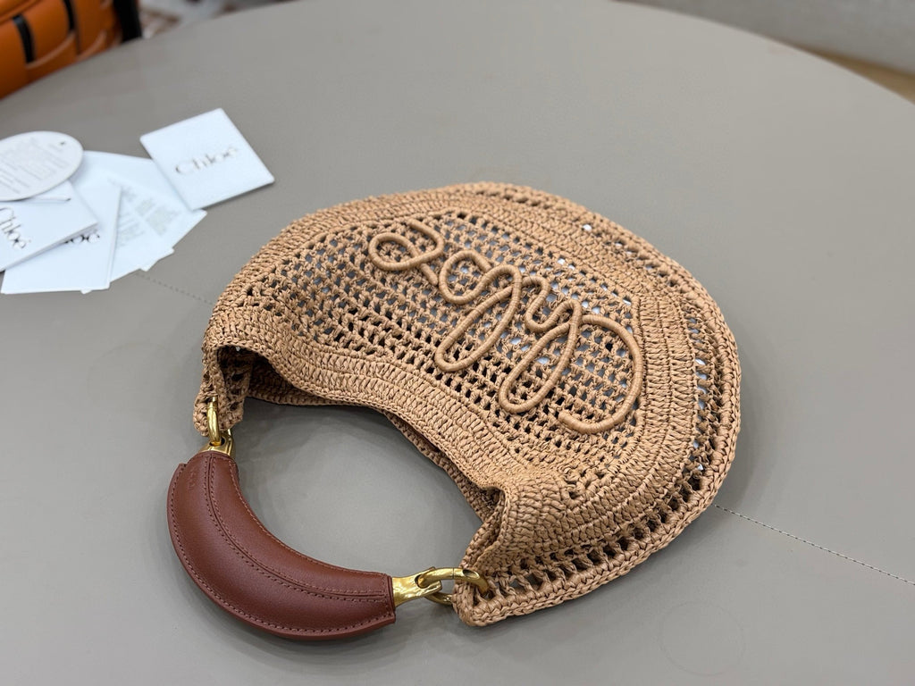 CHLOÉ 25S SUMMER BANANA HOBO BAG 36 IN LIGHT BROWN
