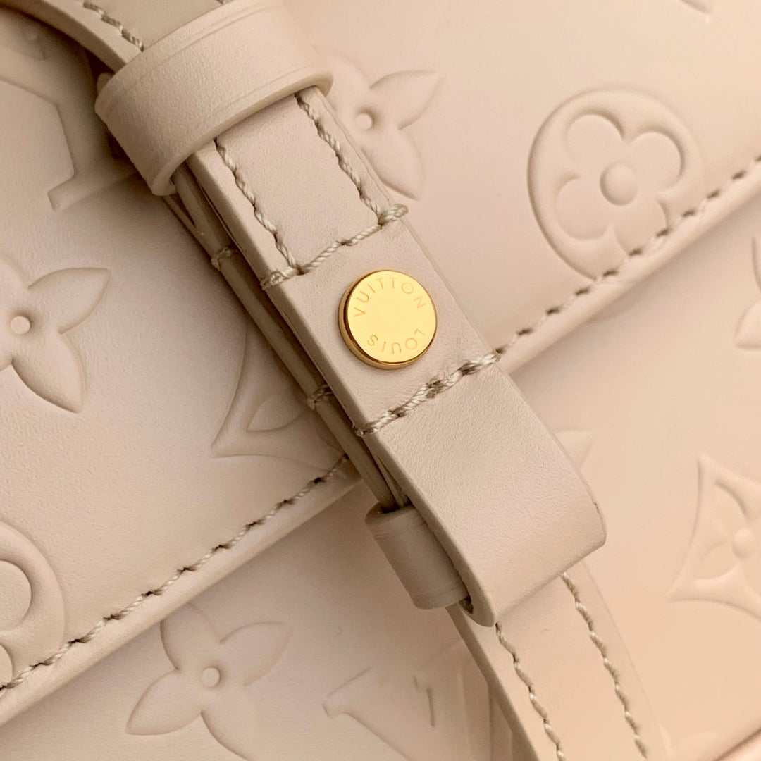LOUIS VUITTON WALLET ON CHAIN IVY 23 IN BEIGE MONOGRAM REVERSE CANVAS EMBOSSED LOGO