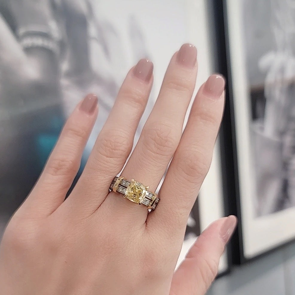 18K Tiffany Schlumberger Stone Ring