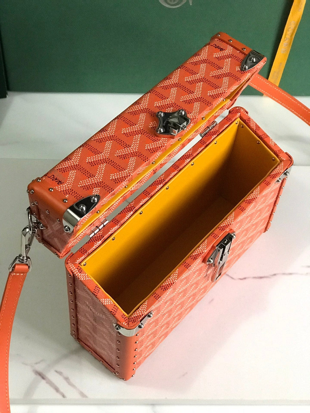 CASSETTE TRUNK BAG 21 IN RED GOYARDINE CANVAS & CLAMECY COWHIDE