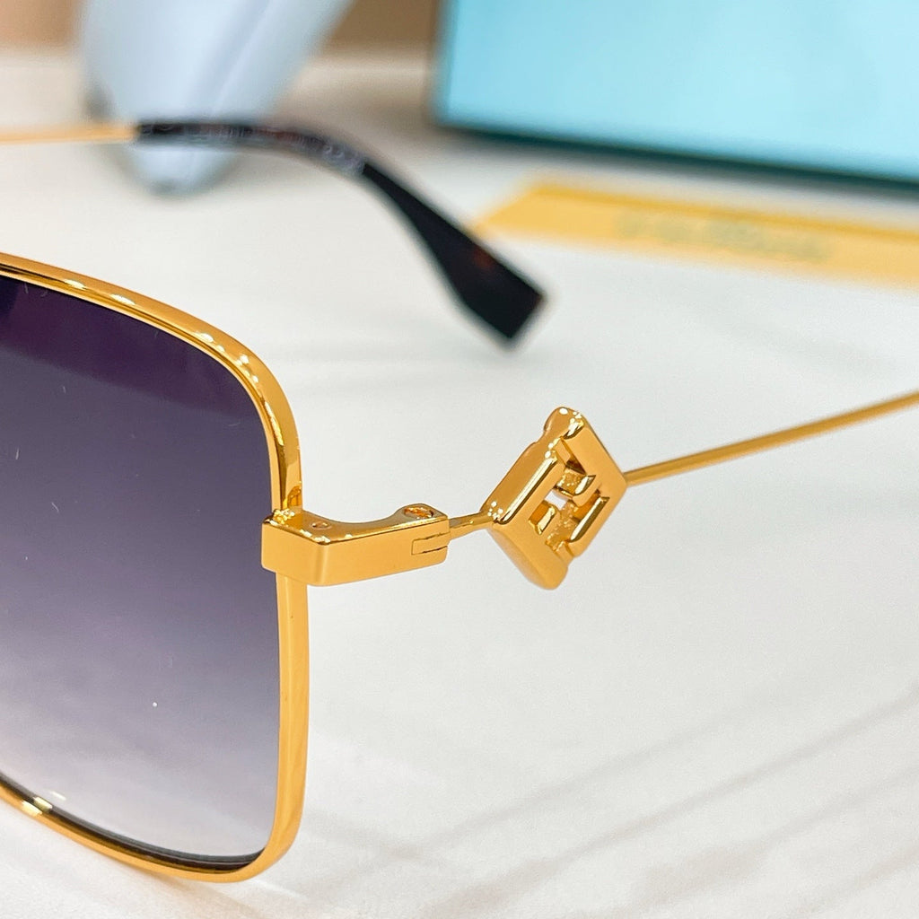 Fendi FE50110F Eyeglass Frames