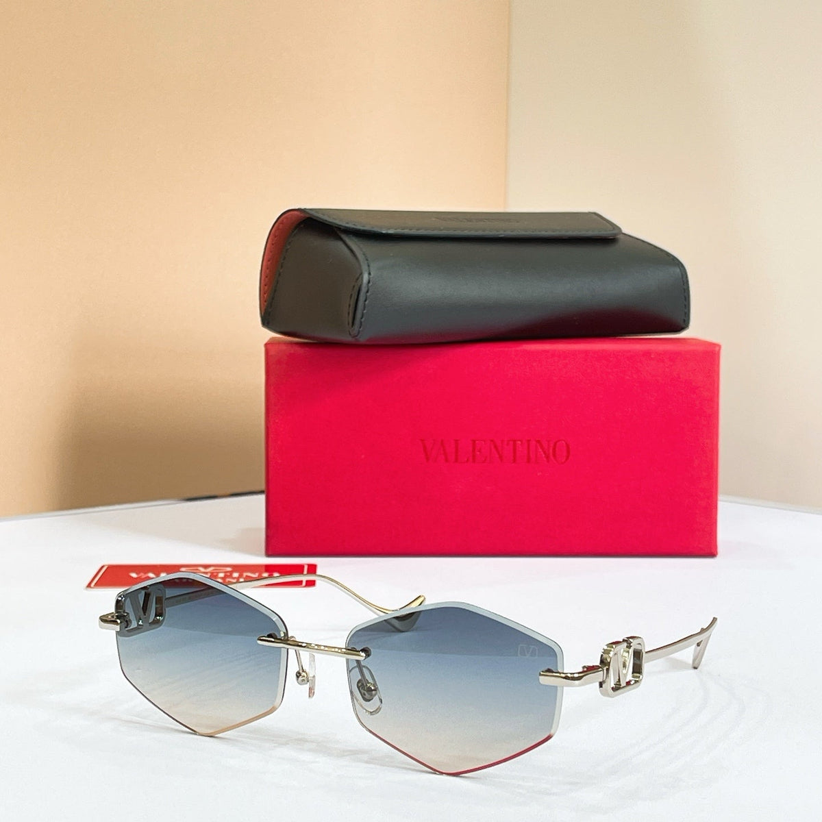 Valentino VLS-187 Sunglasses