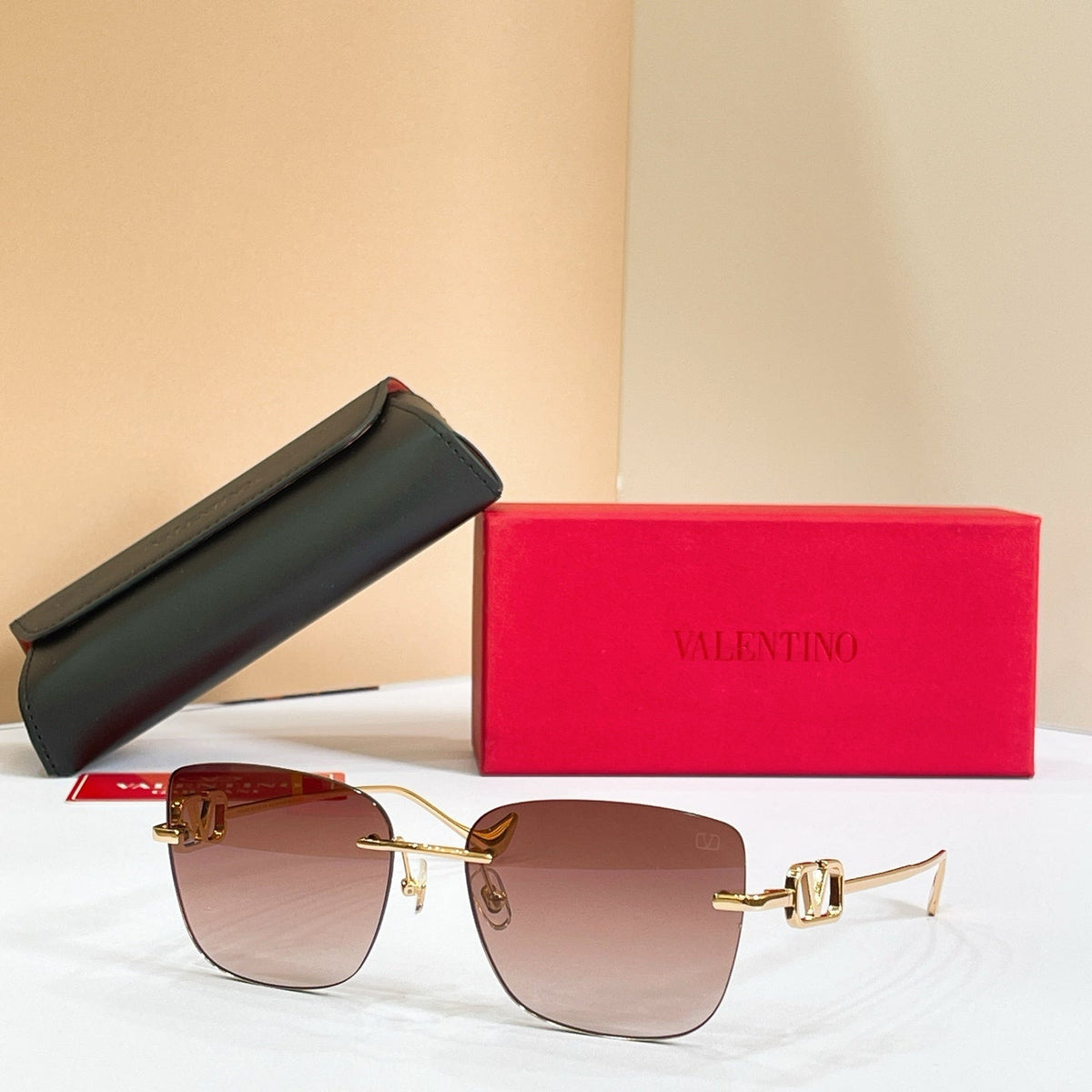 Valentino VLS-189 Sunglasses