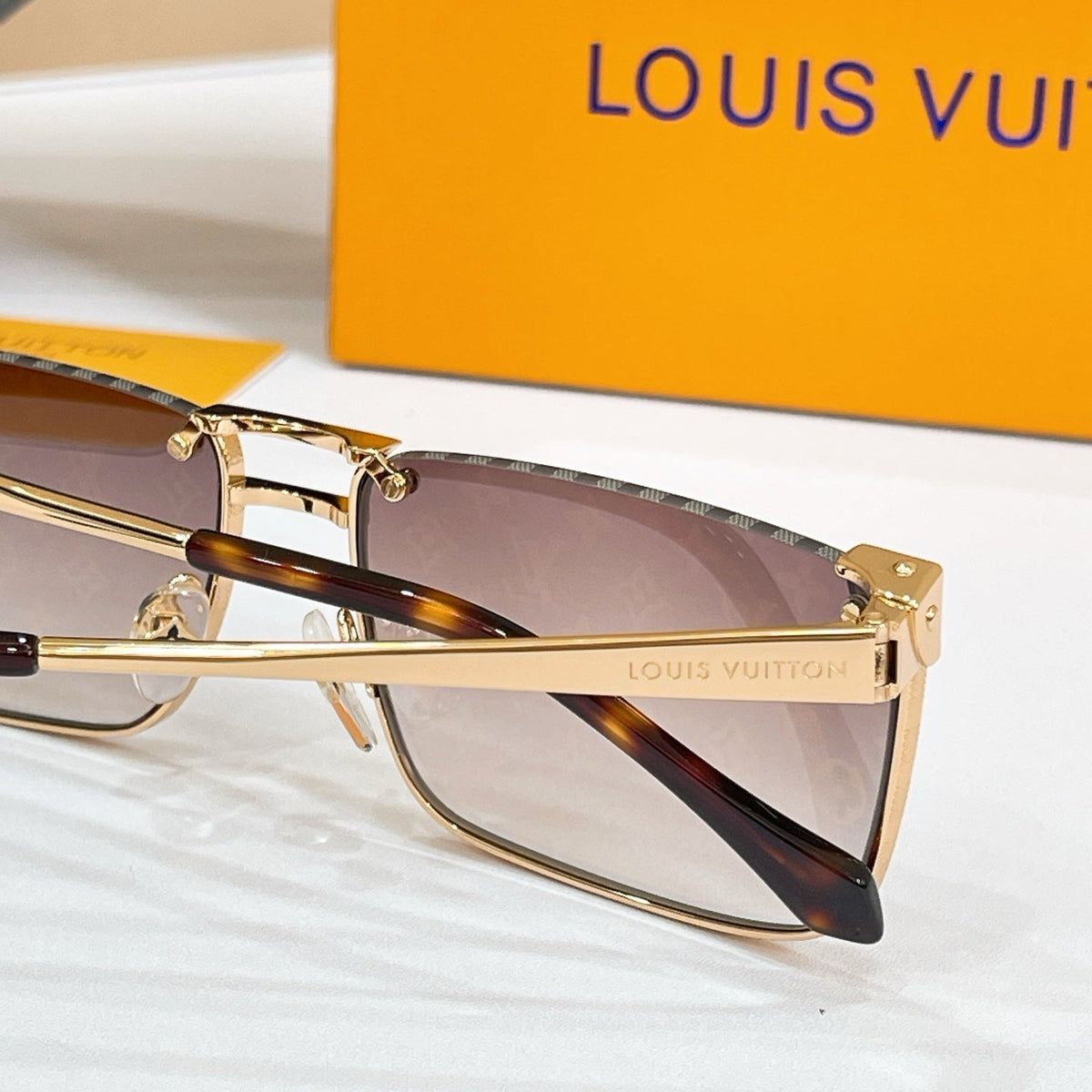 Louis Vuitton Z3206U Sunglasses