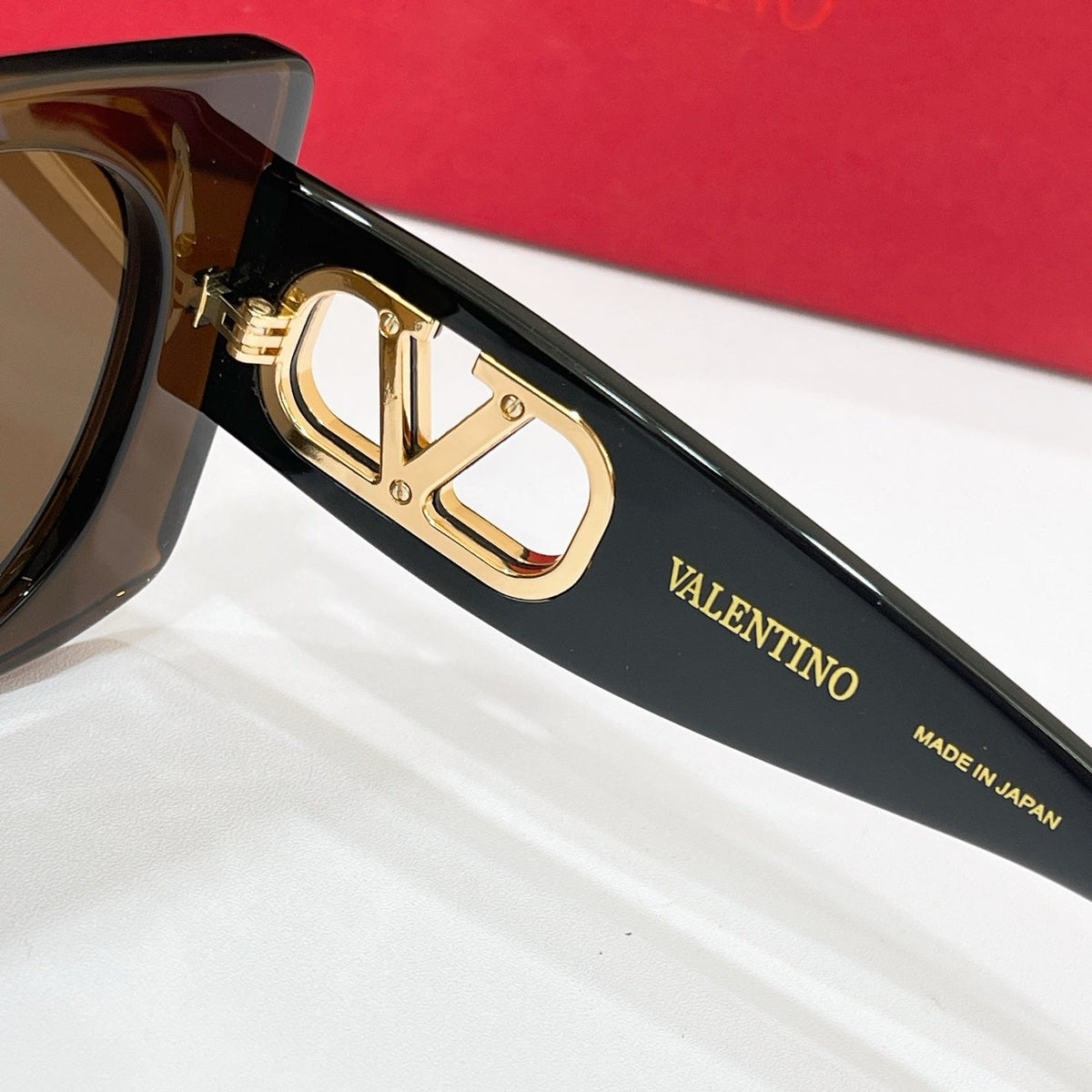 Valentino VG0002S Sunglasses