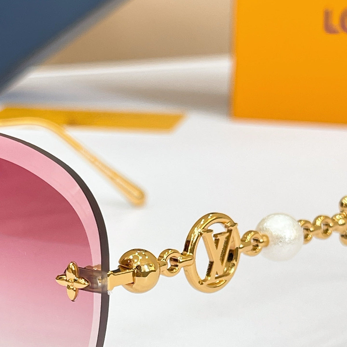 Louis Vuitton Z3318U Sunglasses - 62-13-140