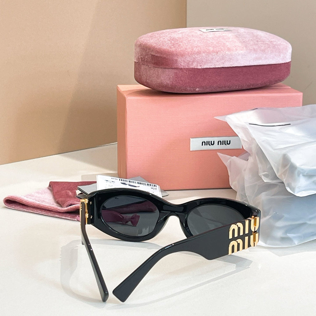 Miu Miu SMU 11W Sunglasses
