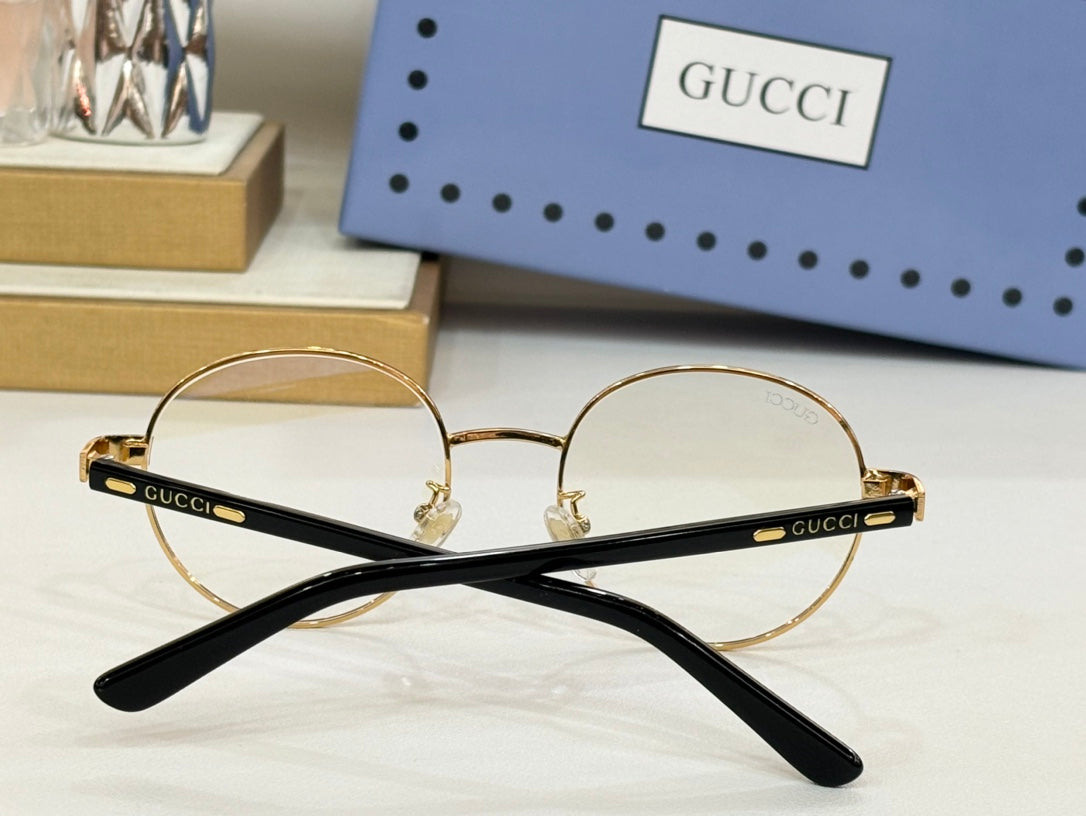 Gucci GG1585O Eyeglass Frames