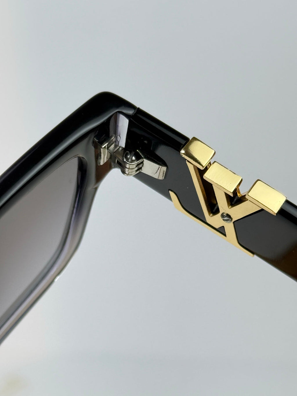 Louis Vuitton Z2178E Sunglasses