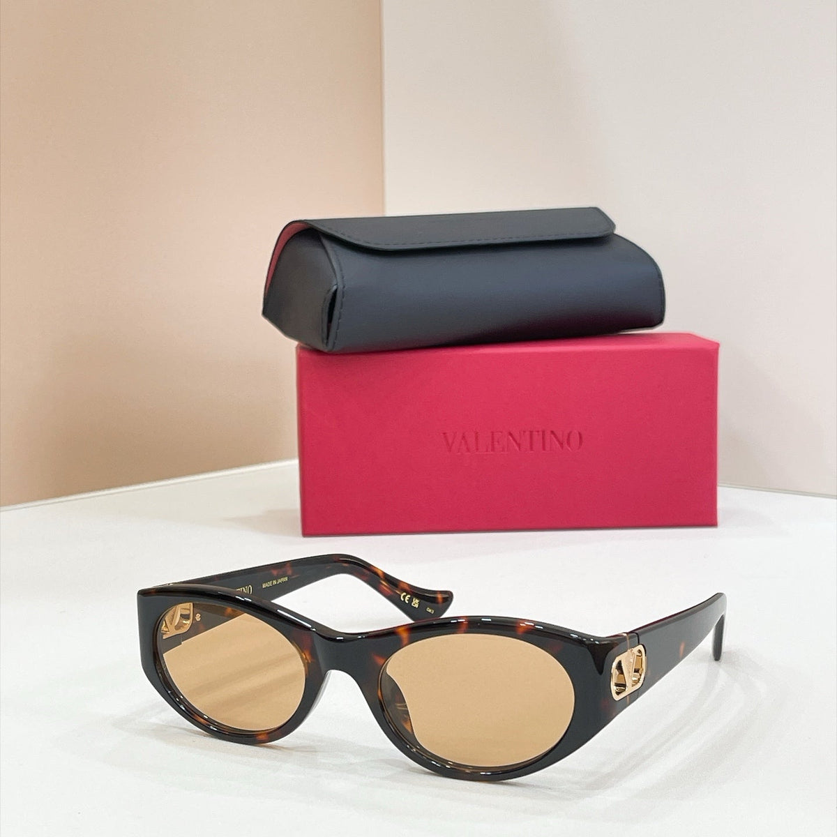 Valentino VG0015S Sunglasses