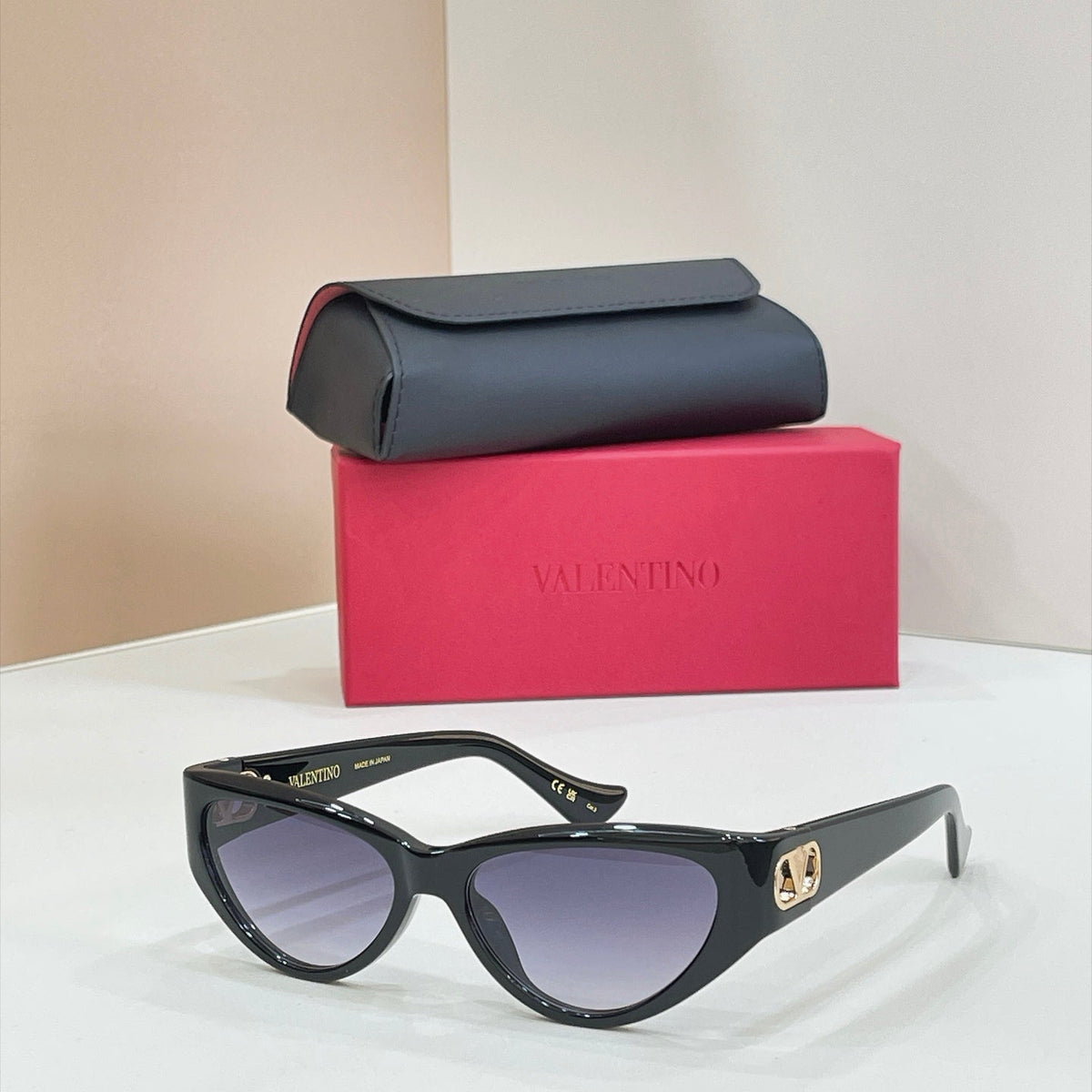 Valentino VG0014S Sunglasses