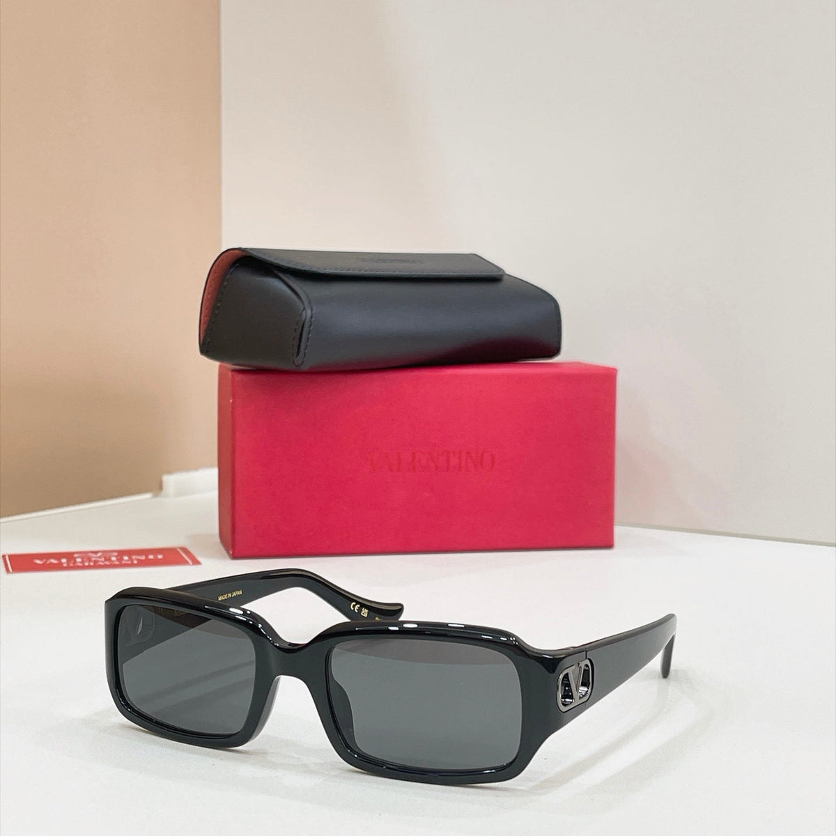 Valentino VG0016S Sunglasses